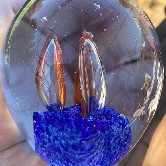 Hand blown glass paperweight with three sailboat sails Suspended in Ocean - Picture 7 of 9